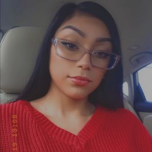 Meet your Posher, Kassandra